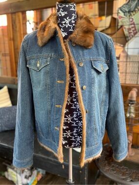 *LIKE NEW* Marvin Richards Brown Faux Fur Collar Jacket Label Detail